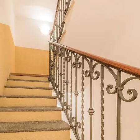 Varenna-center Cosy-house View 公寓 瓦伦纳