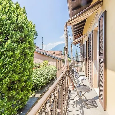 Varenna-center Cosy-house View