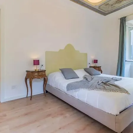 Varenna-center Cosy-house View 公寓